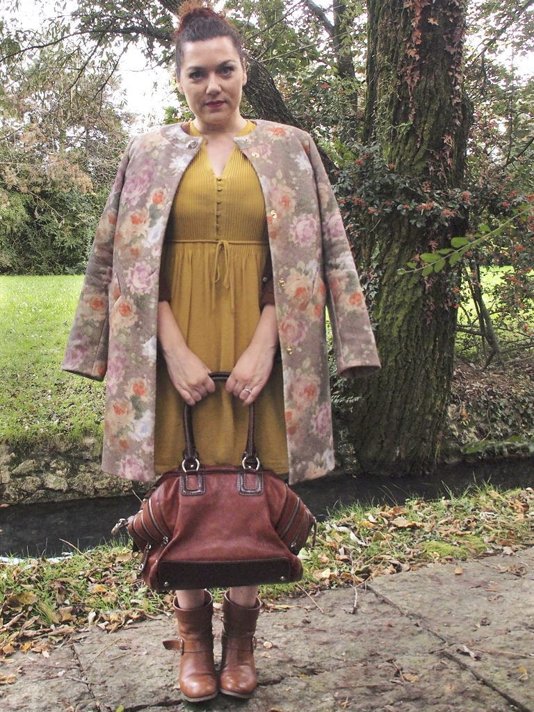 VerdementaBlog_outfit-curvy-cappottino fiori-Elena-Miro-blogger-italia