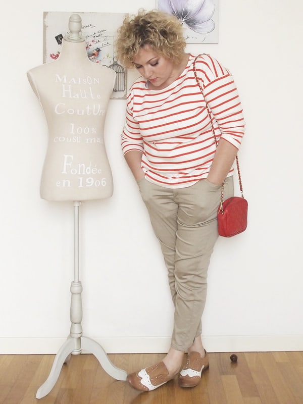 Verdementa-Fashion-blog-outfit-curvy-taglia48-casual-pantaloni-chinos-maglia-righe-1
