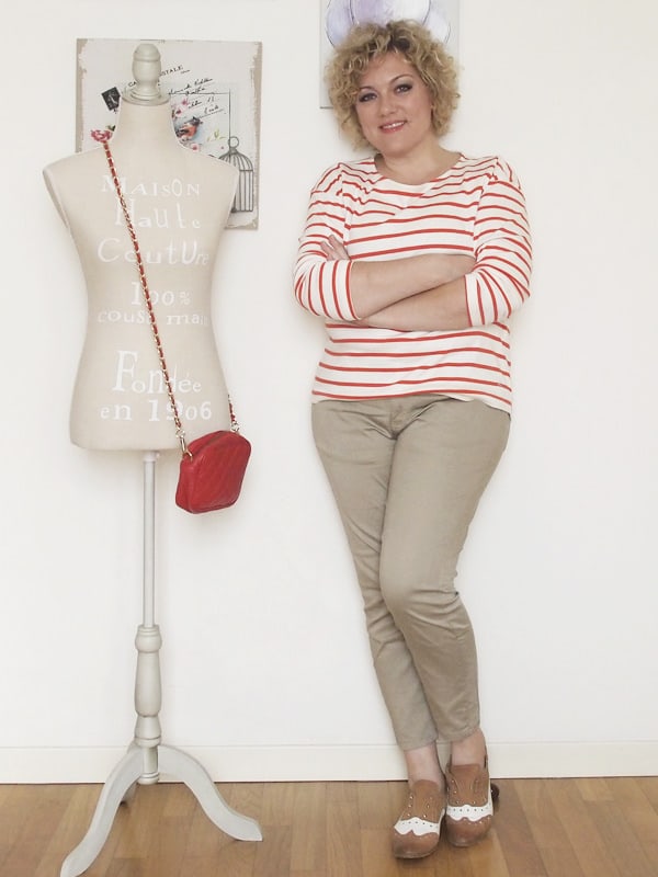 Verdementa-Fashion-blog-outfit-curvy-taglia48-casual-pantaloni-chinos-maglia-righe-4