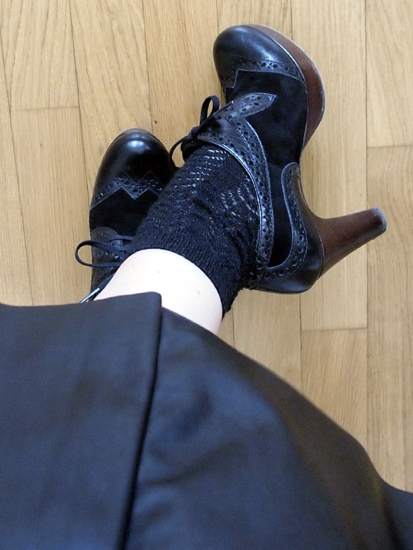 outfit curvy taglia 46 con gonna longuette a ruota in pelle