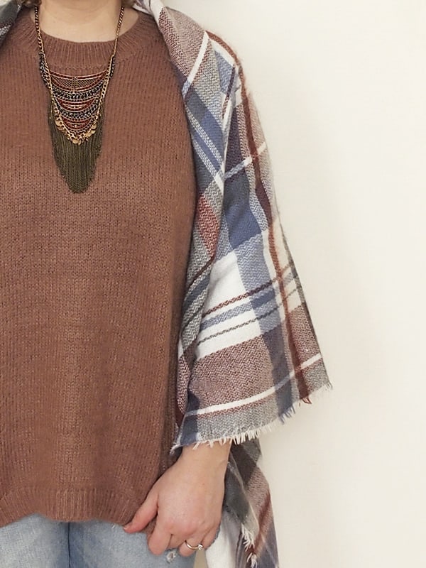 outfit curvy casual-country con collana boho tribale di Happiness Boutique
