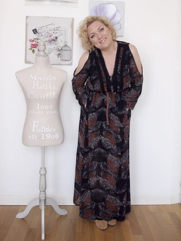 outfit curvy stile country con spalle scoperte 03