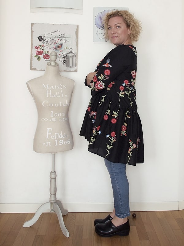 Tendenze moda autunno inverno 2016: ricami folk. Proposta di outfit curvy.