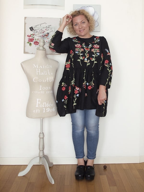Tendenze moda autunno inverno 2016: ricami folk. Proposta di outfit curvy.